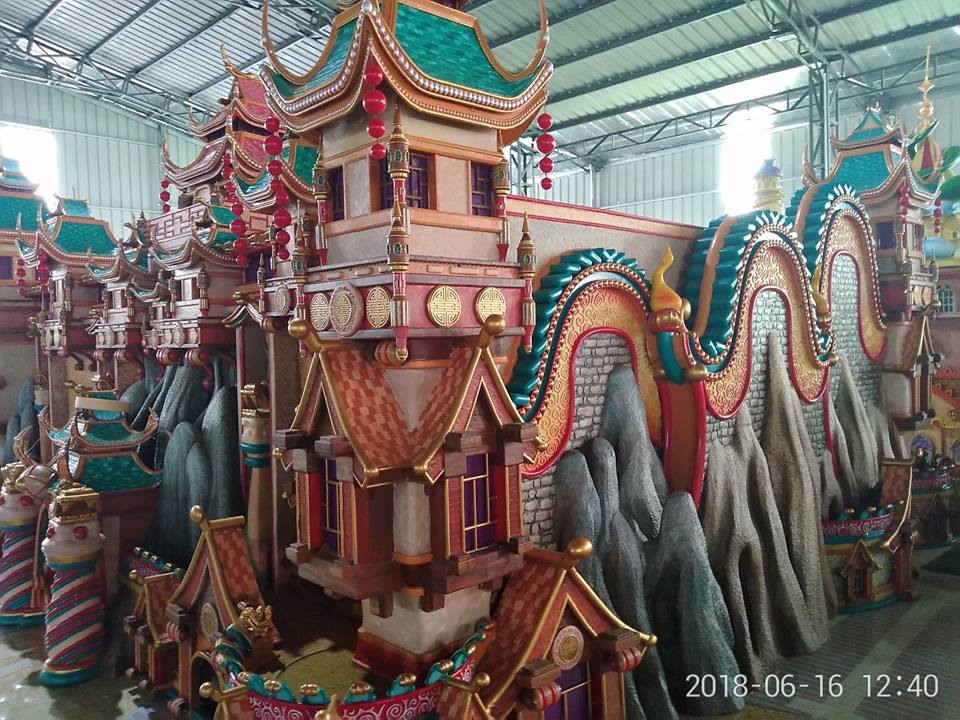 A castle 3D printed and painted for the Evergrande Fairyland project. Photo via Kings 3D